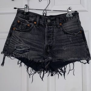 Levi’s 501 cut off shorts